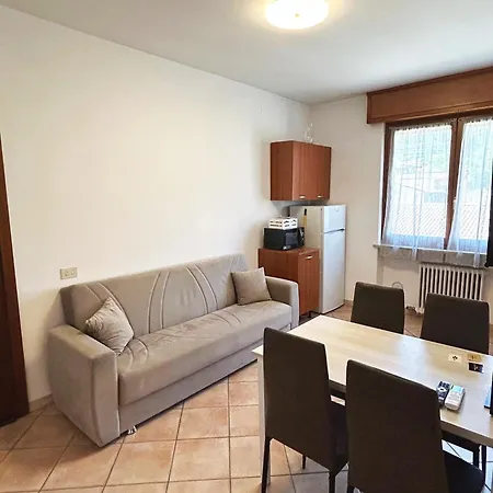 Casa Al Monumento * 네그라르